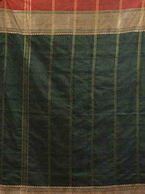 Green cotton handspun soft saree with texture borders 4
