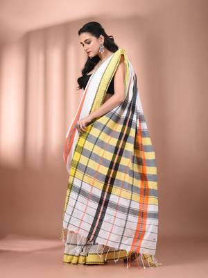 White cotton handspun soft saree with texture borders 2