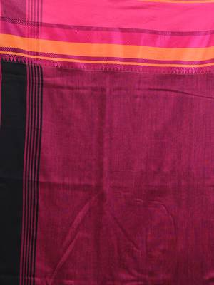 Black cotton handspun soft saree with texture borders 4