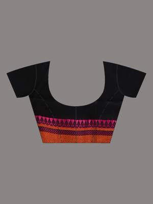 Black cotton handspun soft saree with texture borders 5