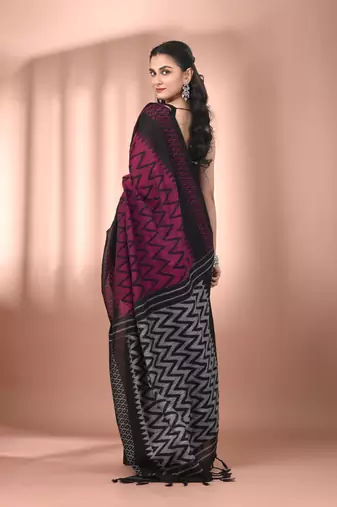 Magenta cotton handspun soft saree with ziczac pattern