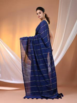 Blue cotton handspun soft saree with stripe pattern 3