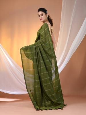 Green cotton handspun soft saree with stripe pattern 3