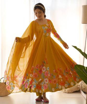Floral Printed Organza Anarkali Kurta With Cotton Silk Pant And Dupatta 1