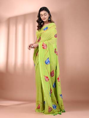 Parrot green mulmul cotton soft saree with applique work Without blouse 2