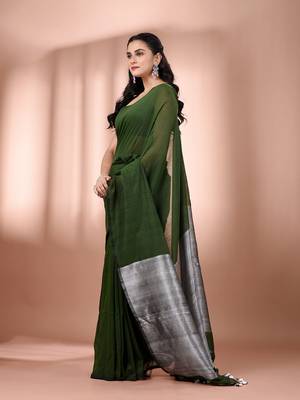 Forest green cotton soft saree with contrast silver pallu 2