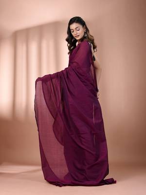 Magenta cotton handspun soft saree with pompom 3