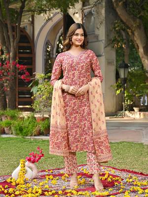 Women pink rayon blend floral printed straight kurta trouser and dupatta 5
