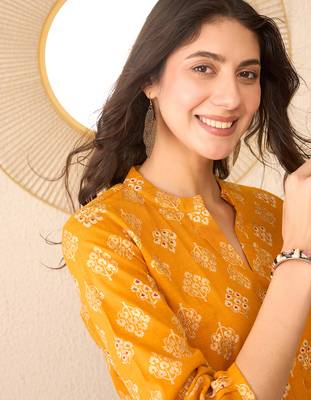 Women yellow cotton blend floral printed regular top 2