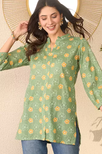 Women green cotton blend floral printed regular top