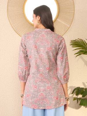 Women grey cotton blend floral printed regular top 4
