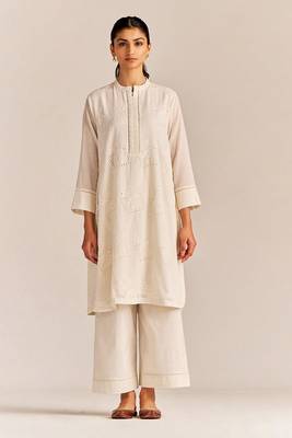 Off-white mal chikankari embroidery co-ord set 1