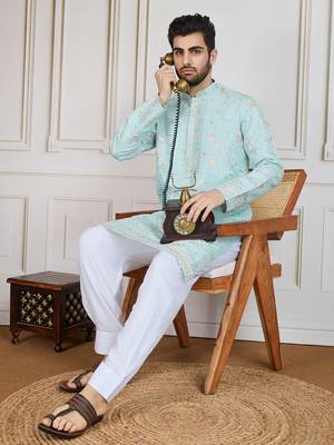 Green steel floral workkurta 1