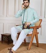 Green steel floral workkurta