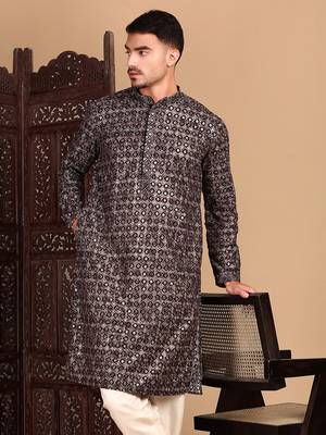 Black chicgeometric patternchikankari kurta with sequin 4