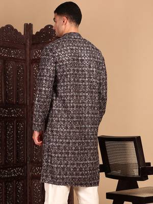 Black chicgeometric patternchikankari kurta with sequin 5