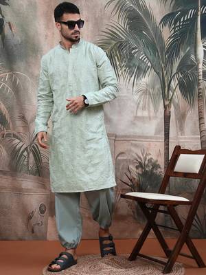 Green solid steelembroidered rayon kurta 1