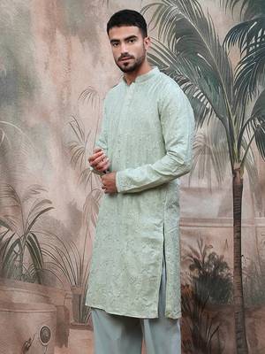 Green solid steelembroidered rayon kurta 2