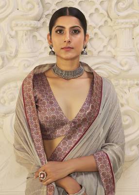 Grey digital foil printed style chiffon saree 2
