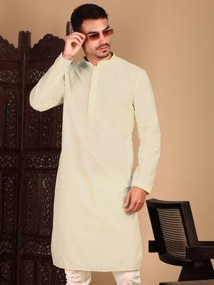 Off white solid chikankari kurta 3
