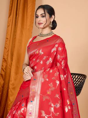 Red faux banarasi silk blend saree with woven zari work 3