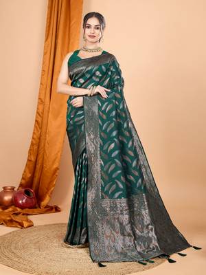Woven double zari green soft silk blend partywear saree 1