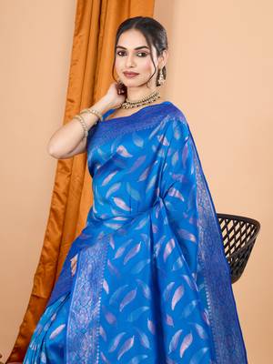 Woven double zari blue soft silk blend partywear saree 3