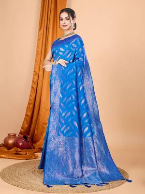 Woven double zari blue soft silk blend partywear saree 4