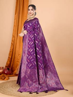 Woven double zari purple soft silk blend partywear saree 4