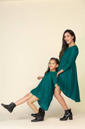 Trendy green high-low dresses for mom and daughter - matching set