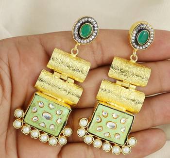 Gold finish vintage earrings 3