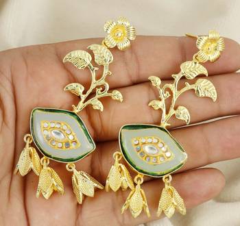 Gold finish flower design earrings 3