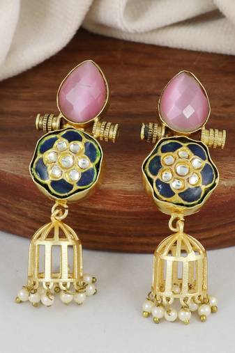 Gold finish vintage style earrings