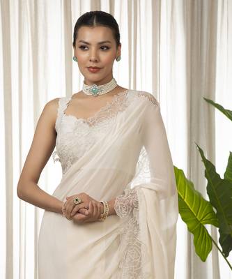 White nikaza saree set 3