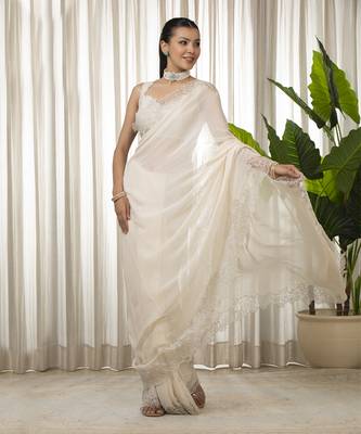 White nikaza saree set 4