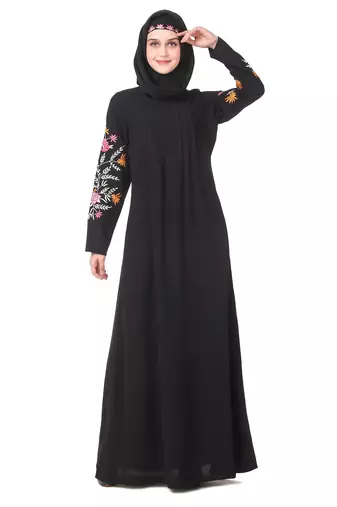 Embellished sleeve pleated front abaya