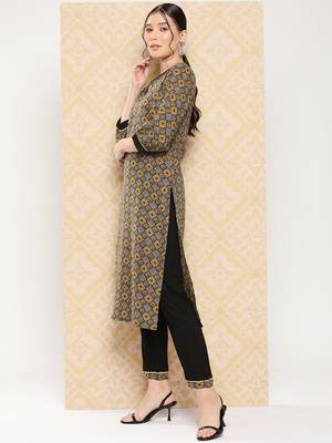 Yufta-women brown geometric print pure cotton kurta with pants set 2