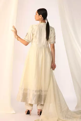 Ivory embroidered silk kurta sets