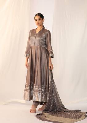 Grey embroidered chanderi kurta sets 1