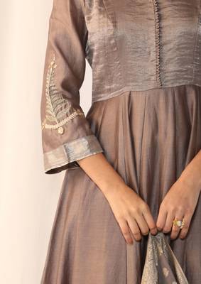 Grey embroidered chanderi kurta sets 2