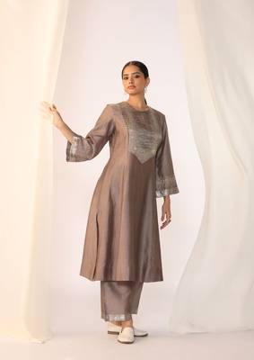 Grey embroidered chanderi kurta sets 1