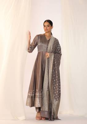 Grey embroidered chanderi kurta sets 4
