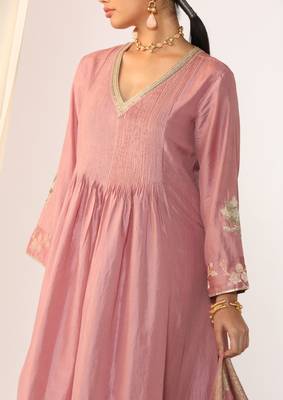 Baby pink woven silk kurta sets 2