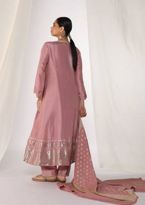 Baby pink woven silk kurta sets 3