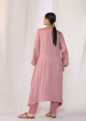 Baby pink embroidered linen kurta sets 2