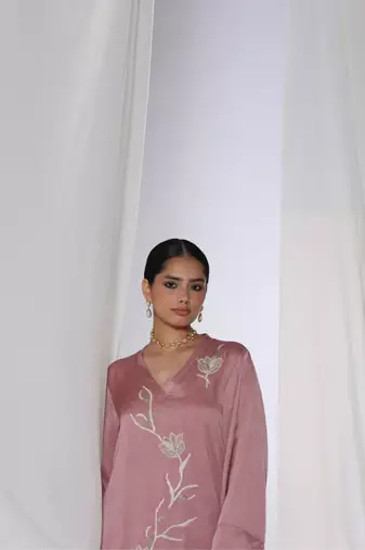 Baby pink embroidered linen kurta sets