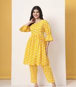 yellow cotton maternity gathered or pleated kurta pants set