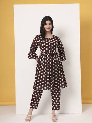 brown cotton maternity gathered or pleated kurta pants set 1
