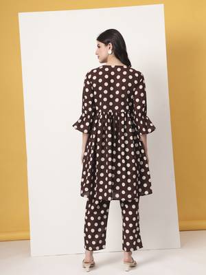 brown cotton maternity gathered or pleated kurta pants set 3