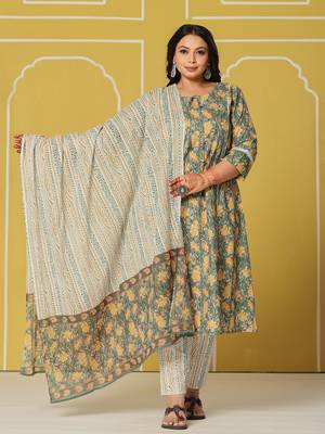 green cotton a-line plus size kurta set 1